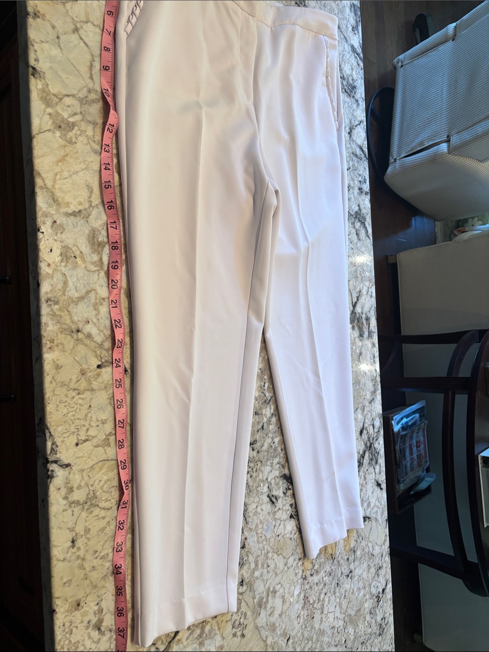 Sharagano Women's White Slim Pants with faux front pockets. Never Worn!